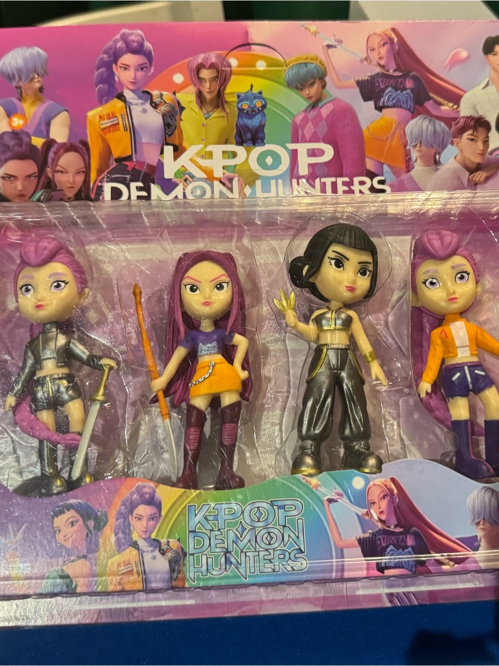 KPOP Demon Hunters Girls Action Figure Set - Purple & Black